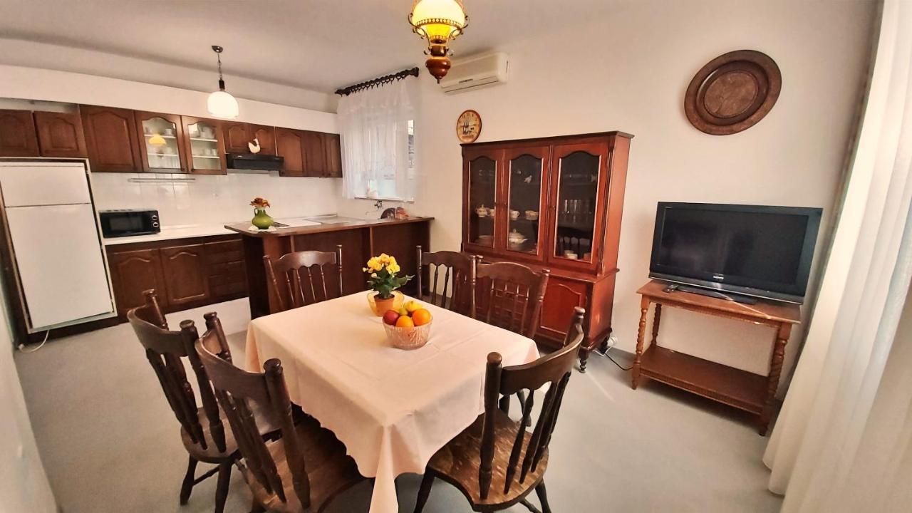 Apartment Cedo Omiš Dış mekan fotoğraf