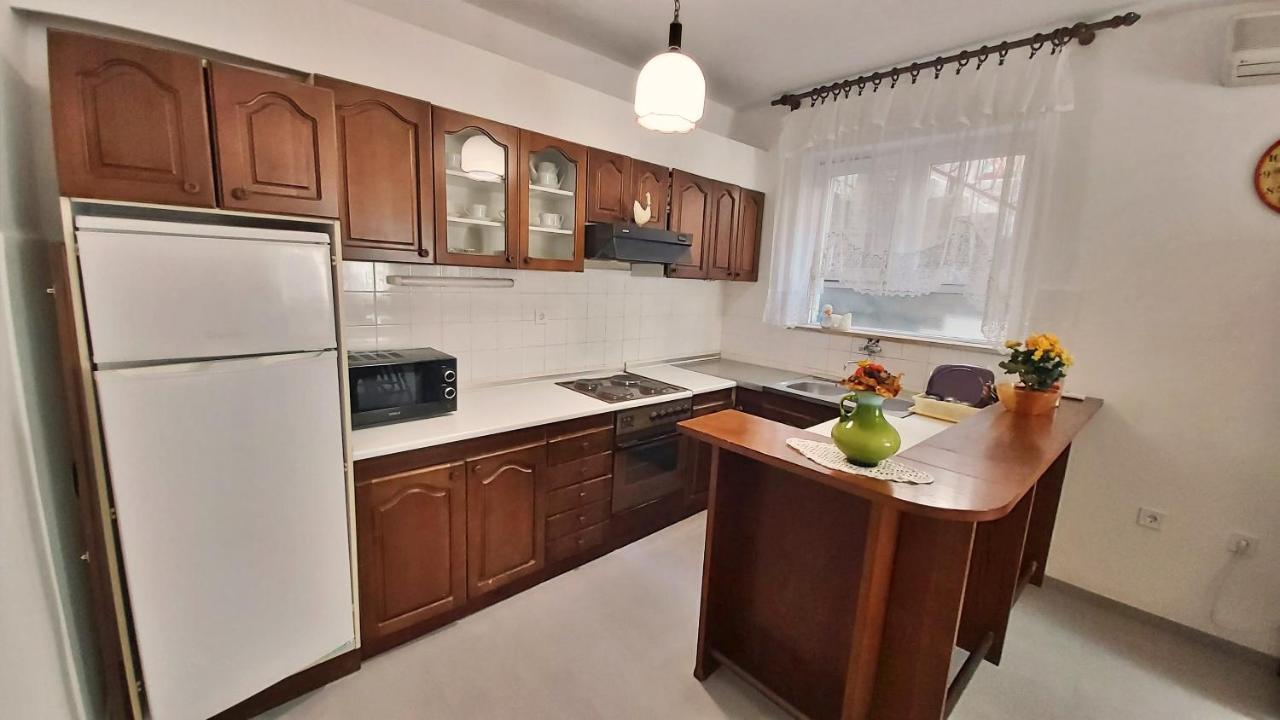 Apartment Cedo Omiš Dış mekan fotoğraf