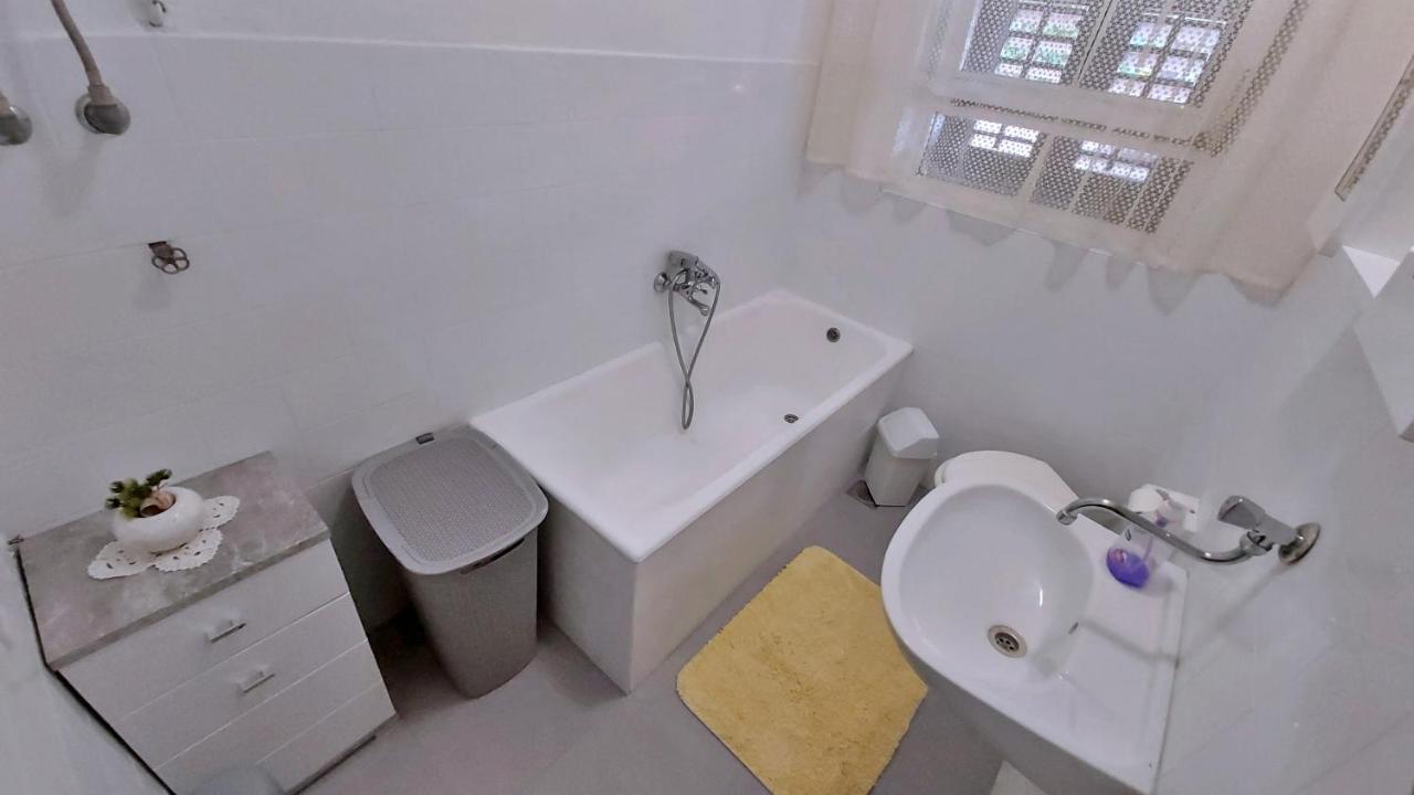 Apartment Cedo Omiš Dış mekan fotoğraf